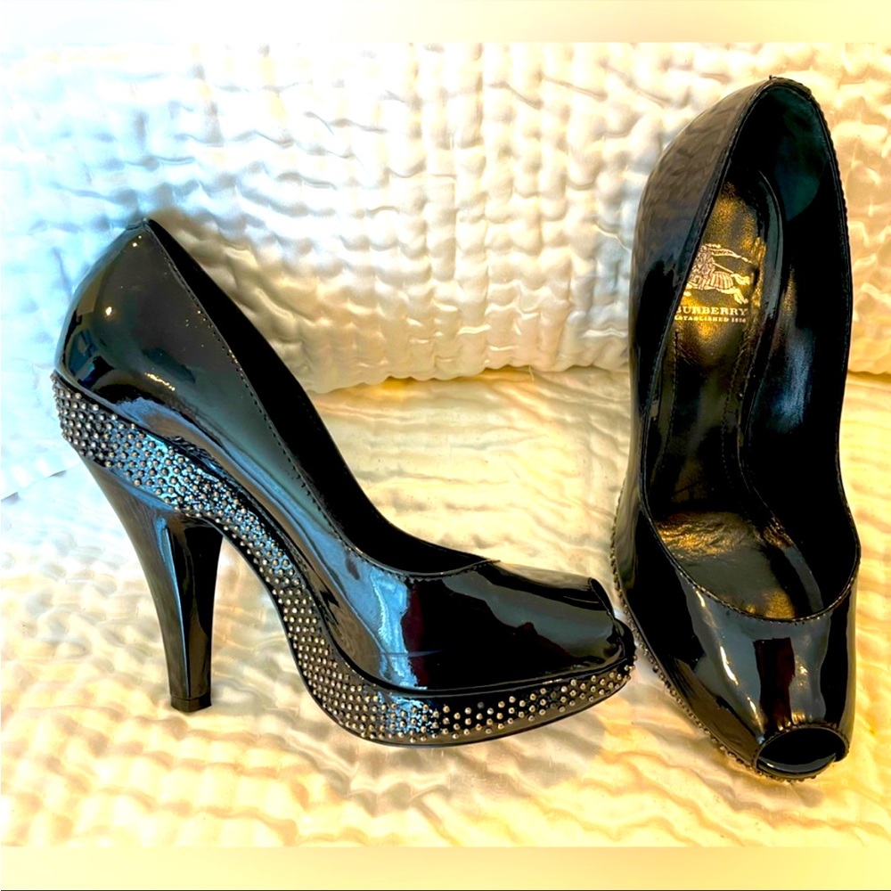 Burberry Prosum pumps - authentic - 39 - sexy/elegant / embellished black patent